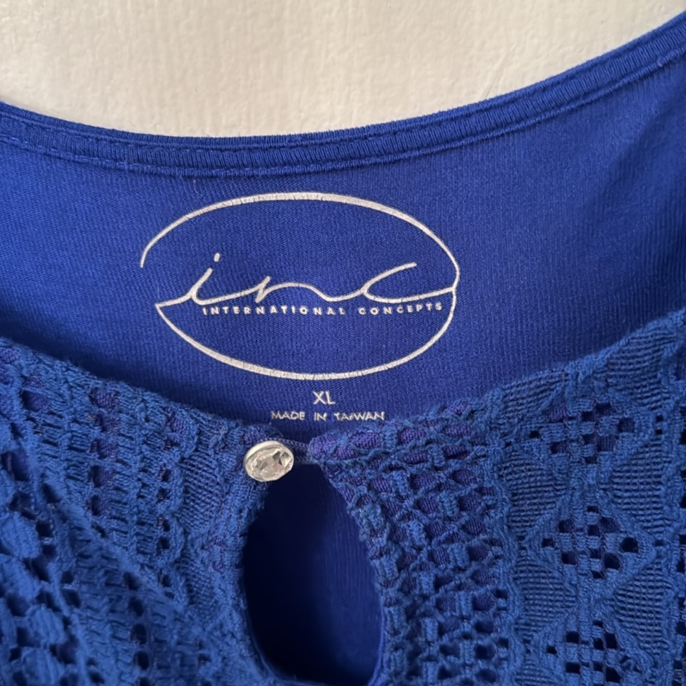 Women’s could shoulder  blue shirt size extra large - Picture 4 of 4